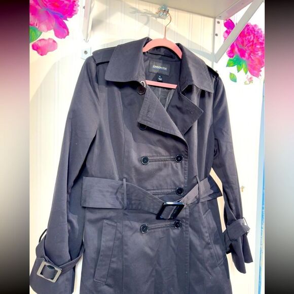 London Fog Black Trench Coat with Belted Waist and Notched Lapels Sz M - Picture 2 of 5
